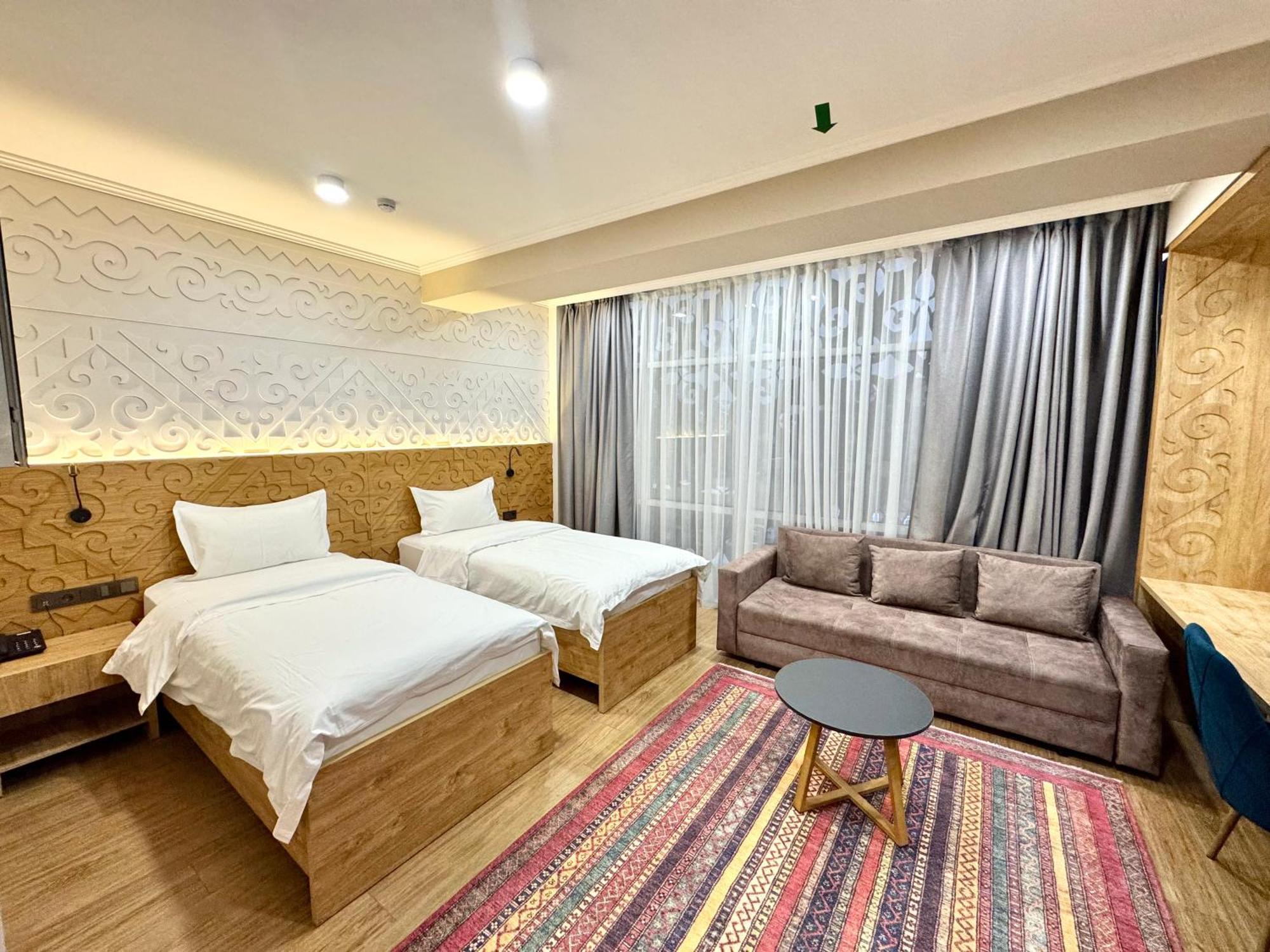 Dami Almaty Hotel Exteriör bild