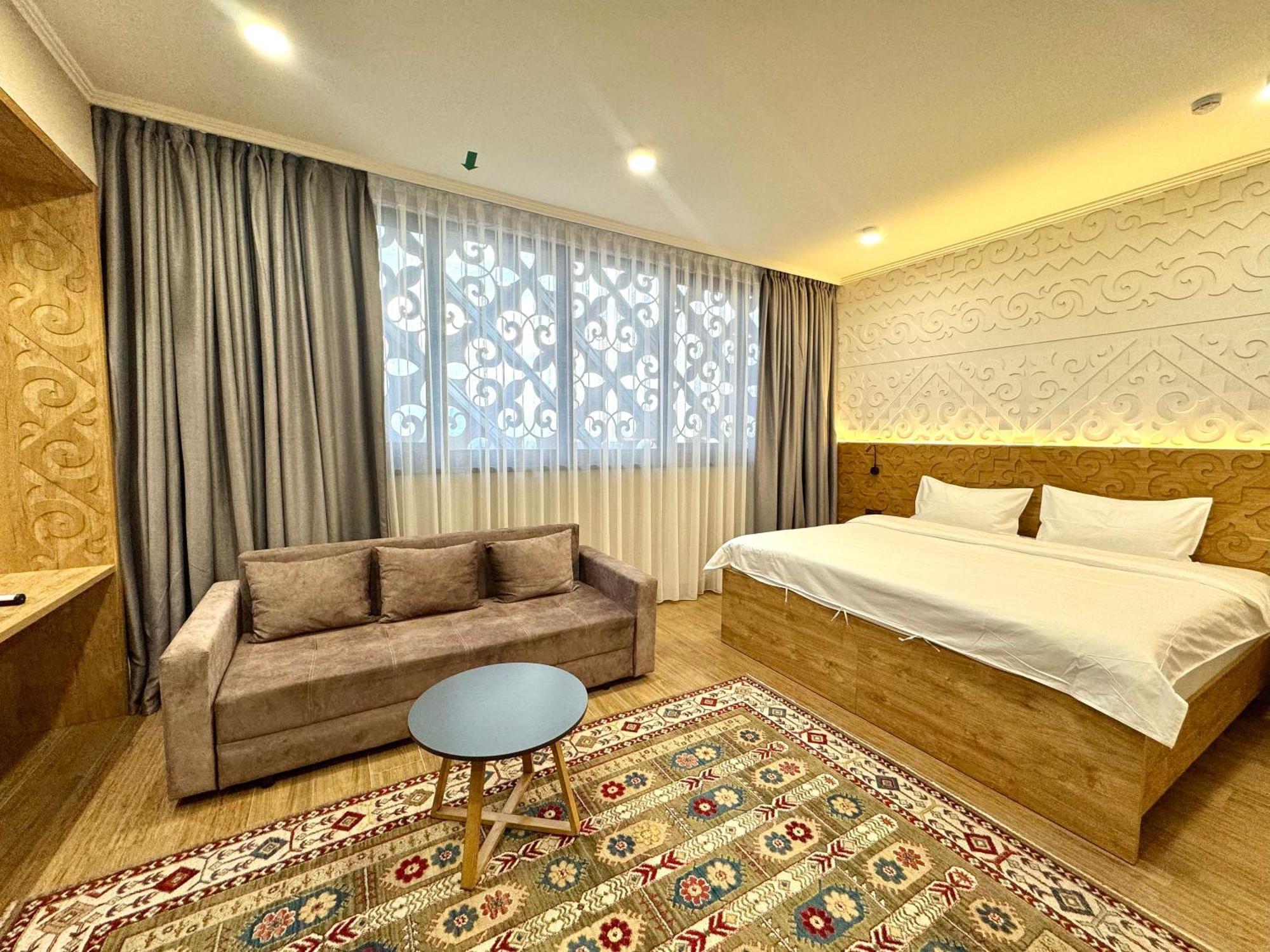 Dami Almaty Hotel Exteriör bild